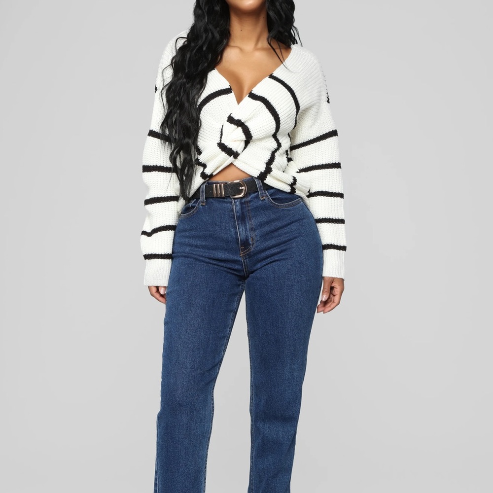 FN SWEATER TOP